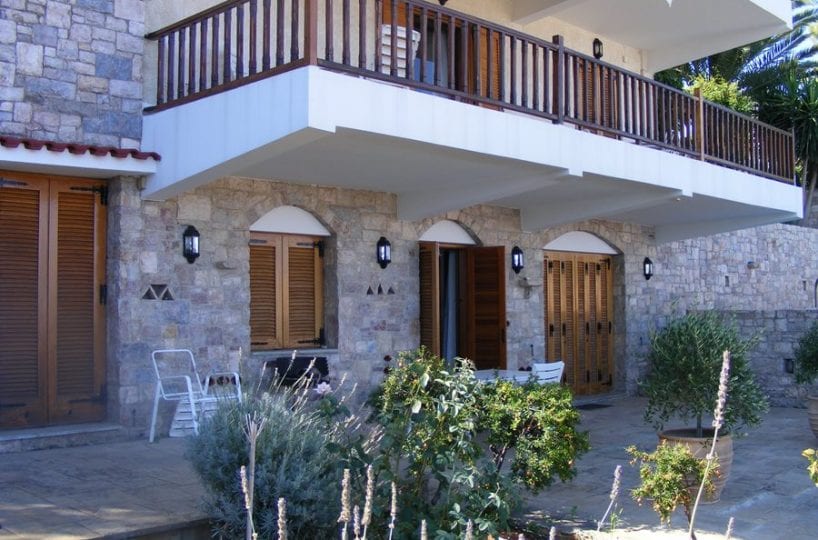 villa for sale on the Gulf of Corinth